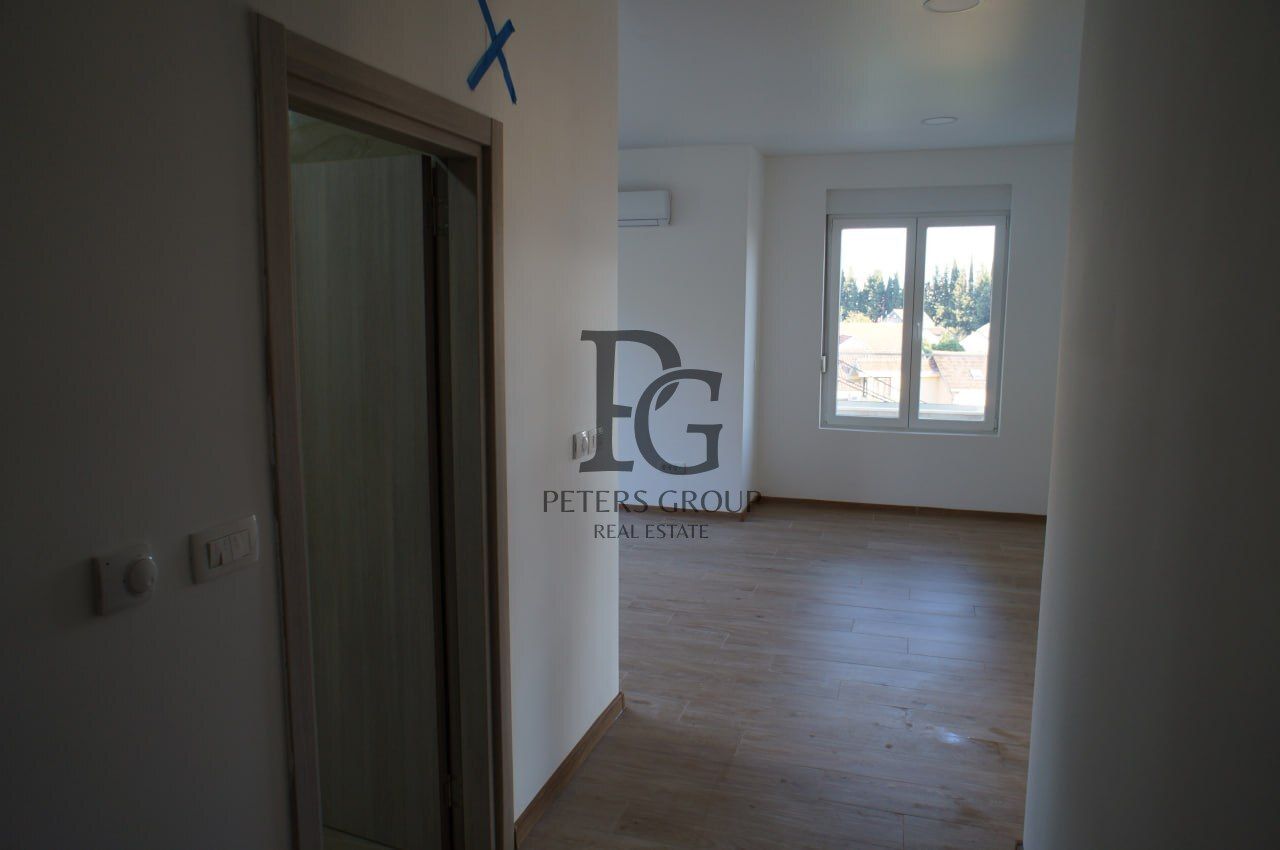 Квартира в Тивате, Черногория, 80 м2 фото 4