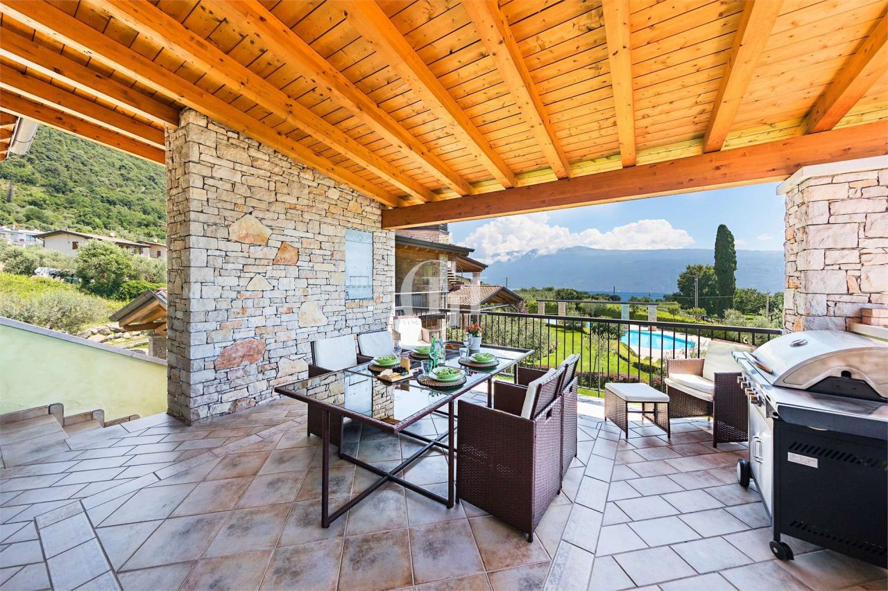 Апартаменты у озера Гарда, Италия, 75 м2 фото 3