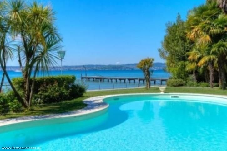 Дом в Сирмионе, Италия, 500 м2 фото 1