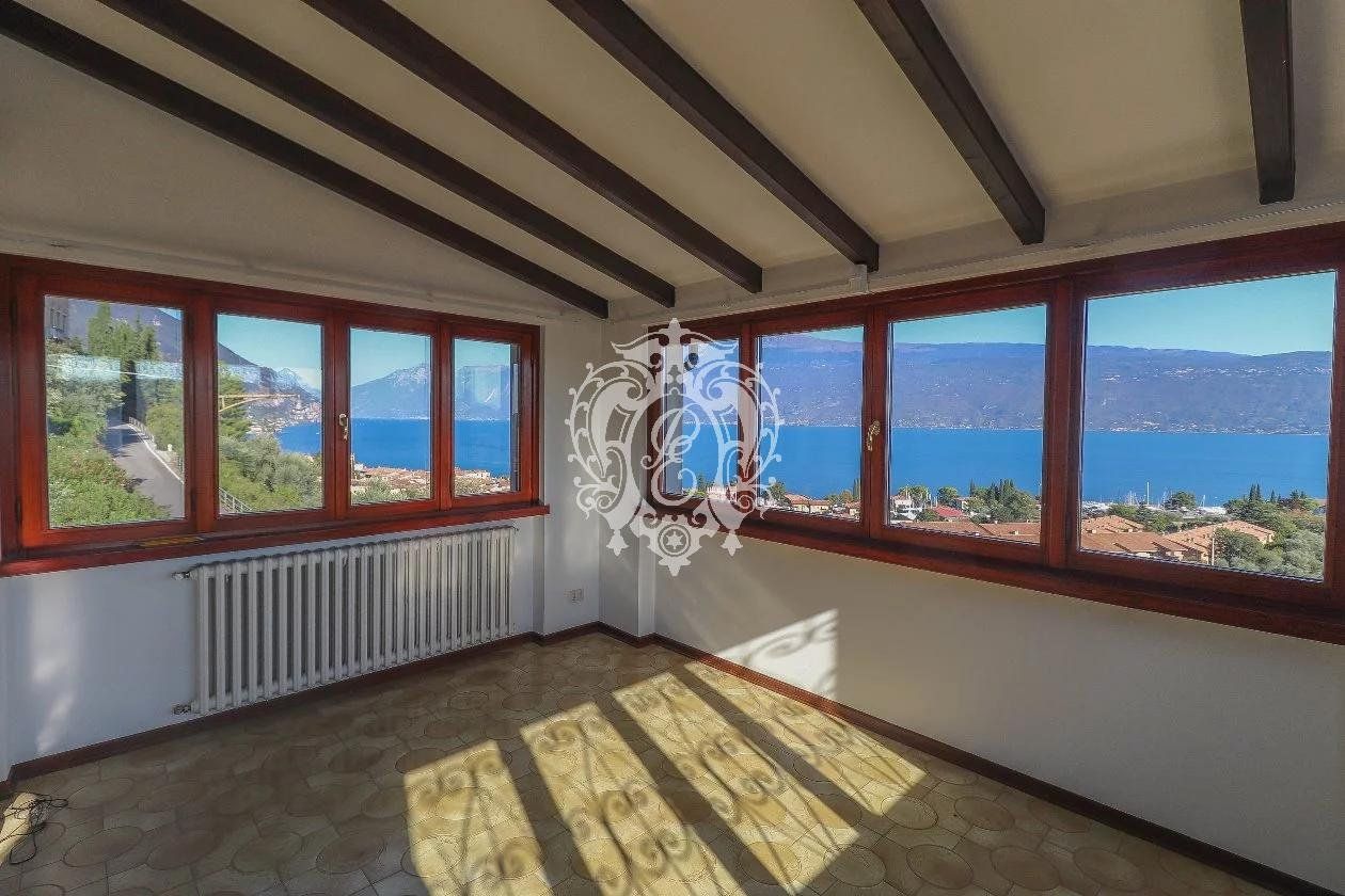 Вилла в Гарньяно, Италия, 300 м2 фото 2