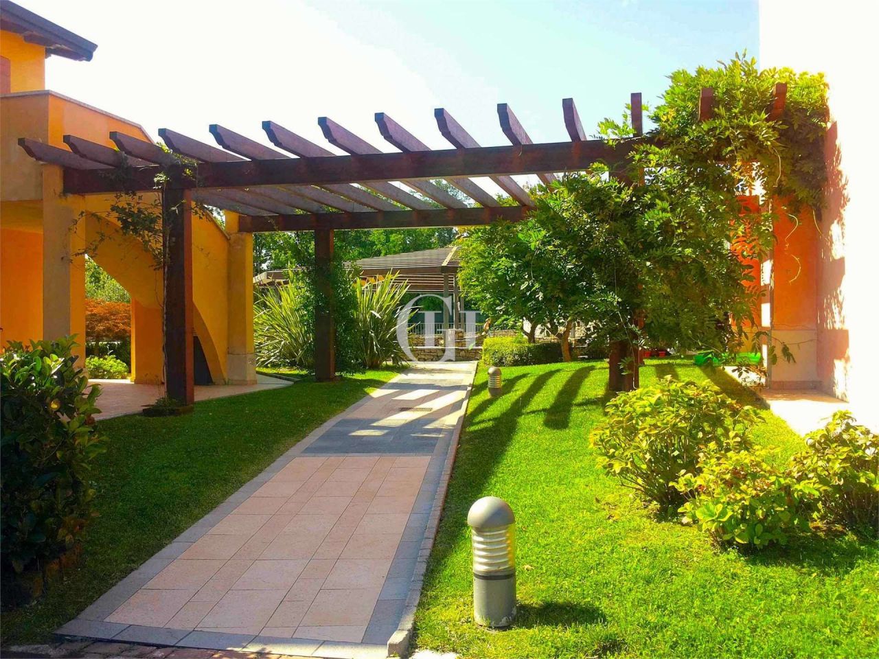 Апартаменты у озера Гарда, Италия, 53 м2 фото 4