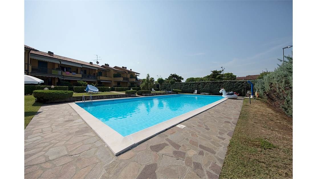 Квартира у озера Гарда, Италия, 85.65 м2 фото 1