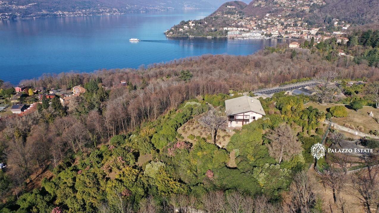 Вилла в Лавено-Момбелло, Италия, 420 м2 фото 2