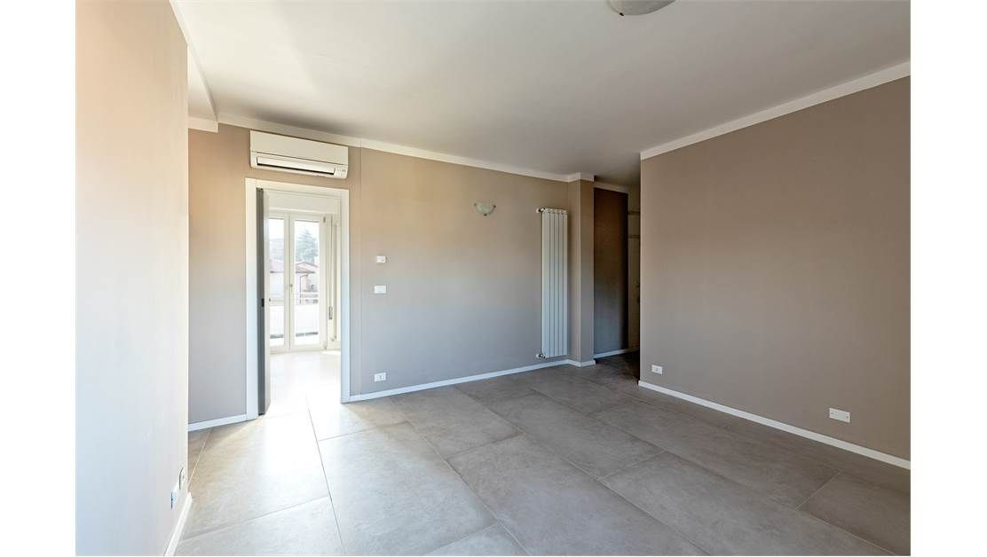 Квартира у озера Гарда, Италия, 75 м2 фото 3