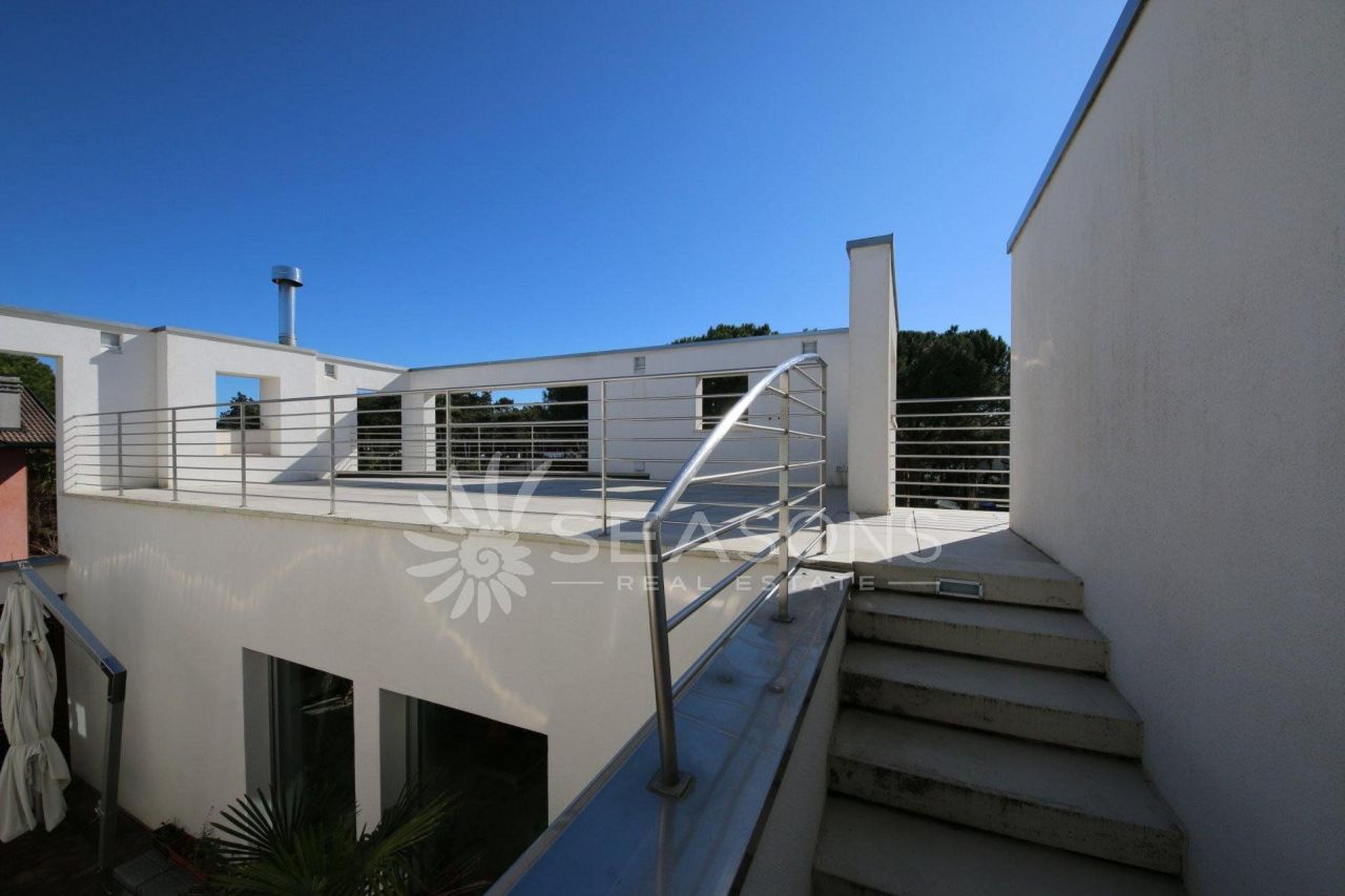 Вилла в Линьяно-Саббьядоро, Италия, 400 м2 фото 3