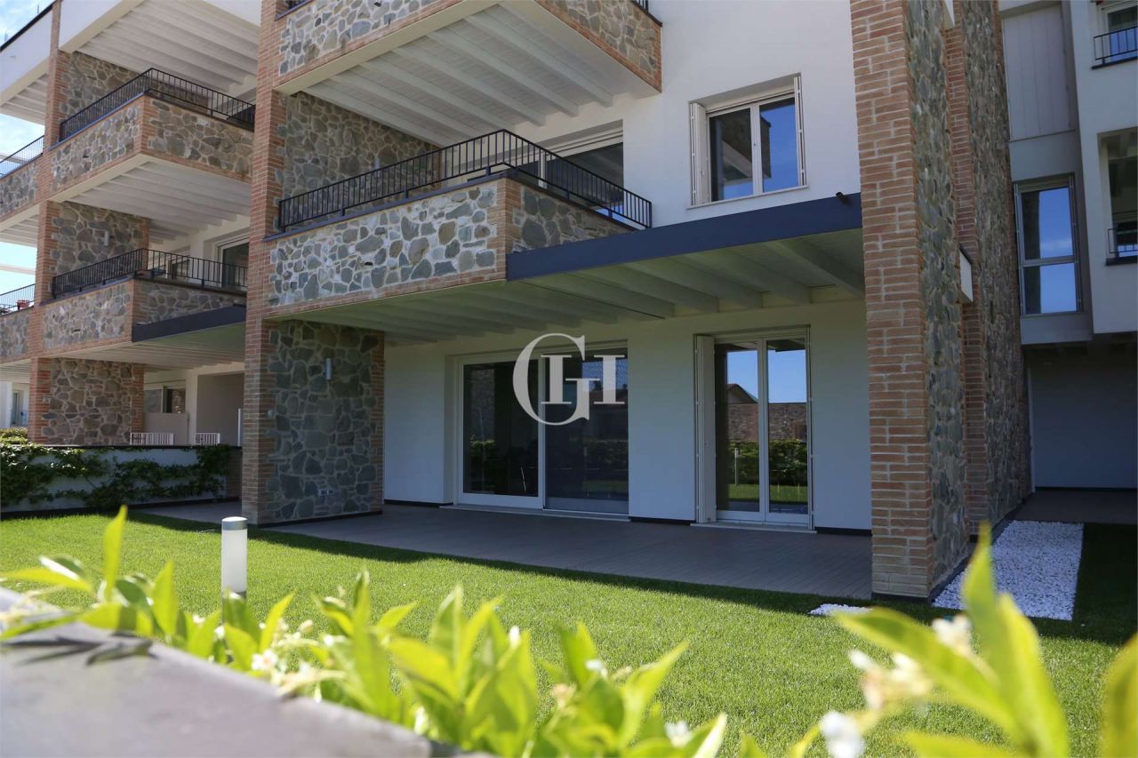 Апартаменты у озера Гарда, Италия, 110 м2 фото 3