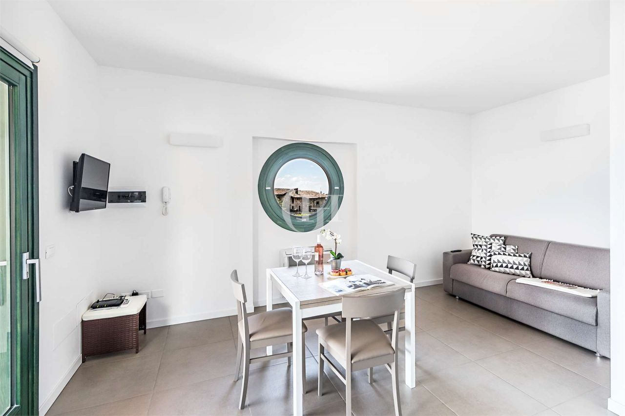 Апартаменты у озера Гарда, Италия, 75 м2 фото 5
