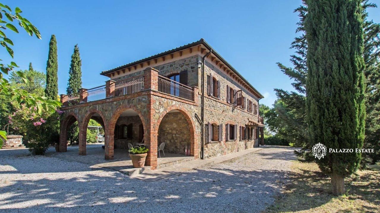Ферма в Торрита-ди-Сьене, Италия, 800 м2 фото 1