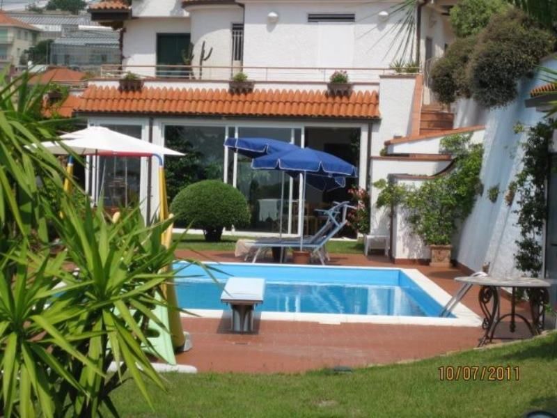 Вилла в Сан-Ремо, Италия, 450 м2 фото 4
