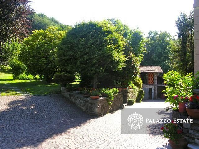 Вилла в Магоньино, Италия, 450 м2 фото 2