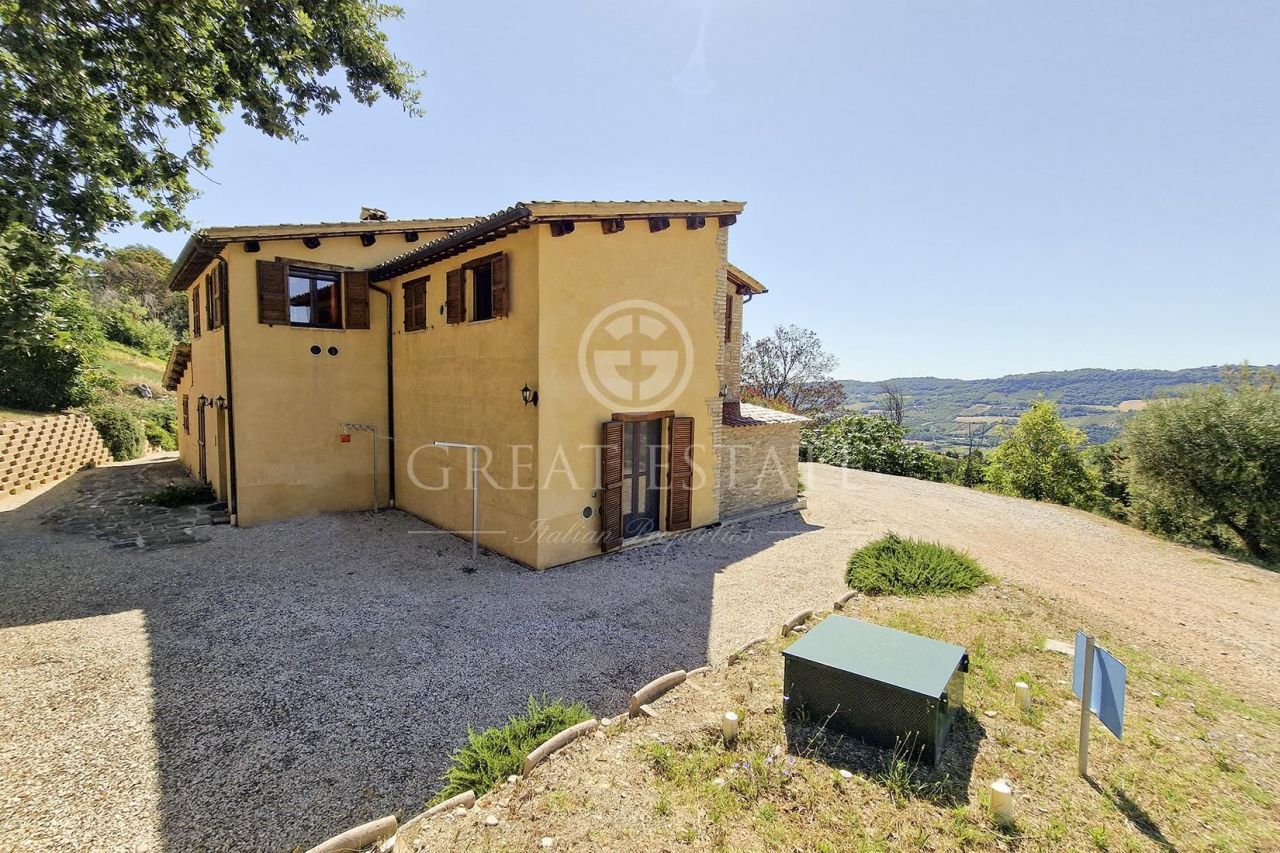 Дом в Фермо, Италия, 275 м2 фото 2