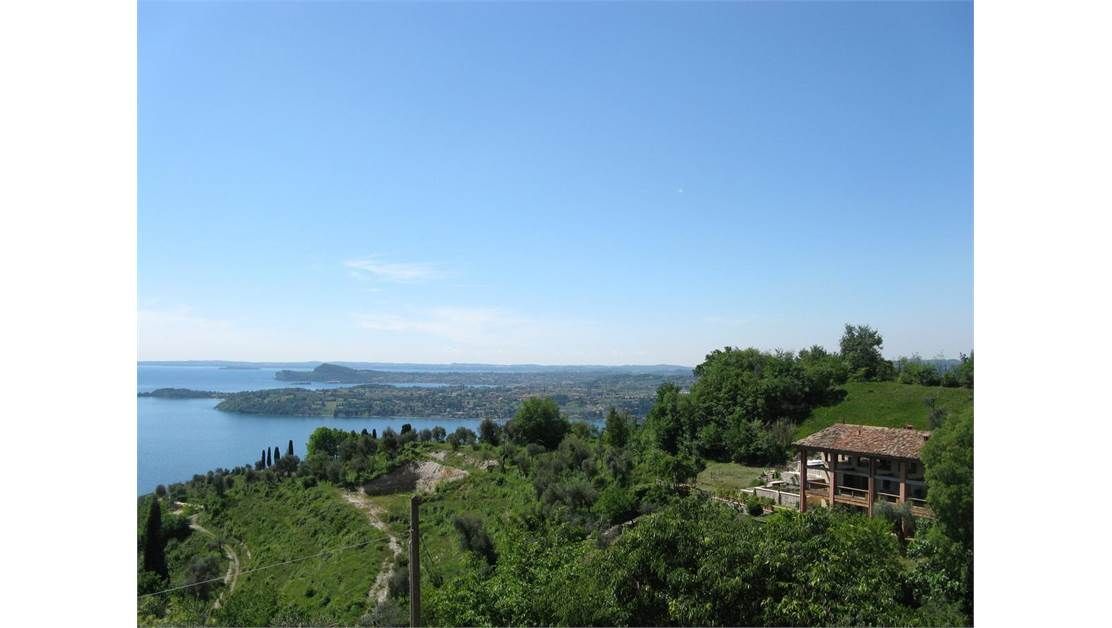 Поместье у озера Гарда, Италия, 1 000 м2 фото 3