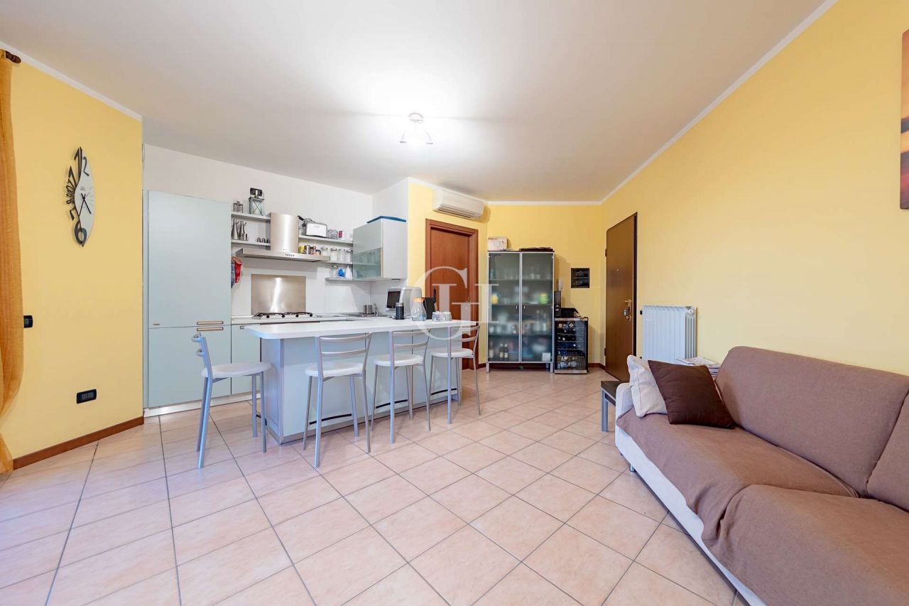 Апартаменты у озера Гарда, Италия, 88 м2 фото 4