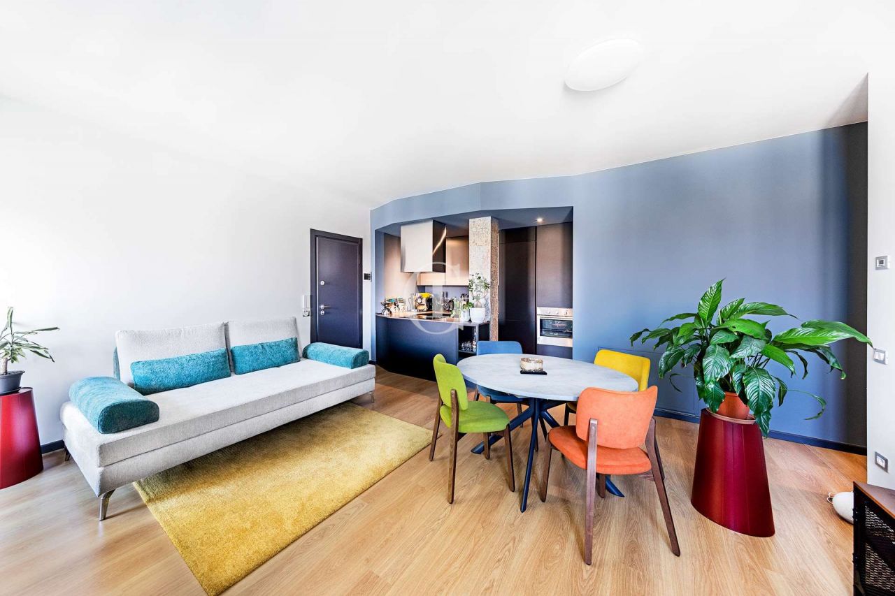 Квартира у озера Гарда, Италия, 70 м2 фото 1
