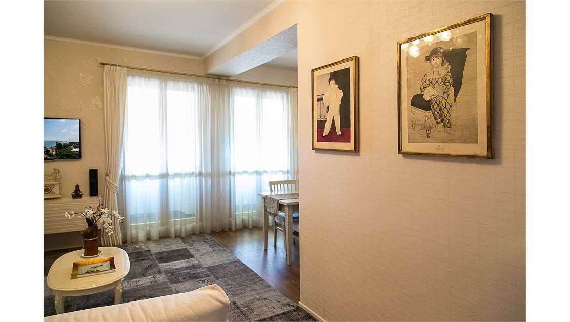 Квартира у озера Гарда, Италия, 85 м2 фото 2