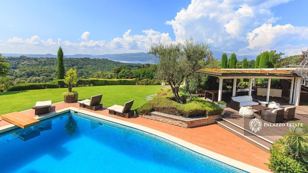Вилла у озера Маджоре, Италия, 550 м2 фото 5
