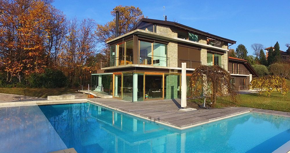Вилла в Лавено-Момбелло, Италия, 1 000 м2 фото 1