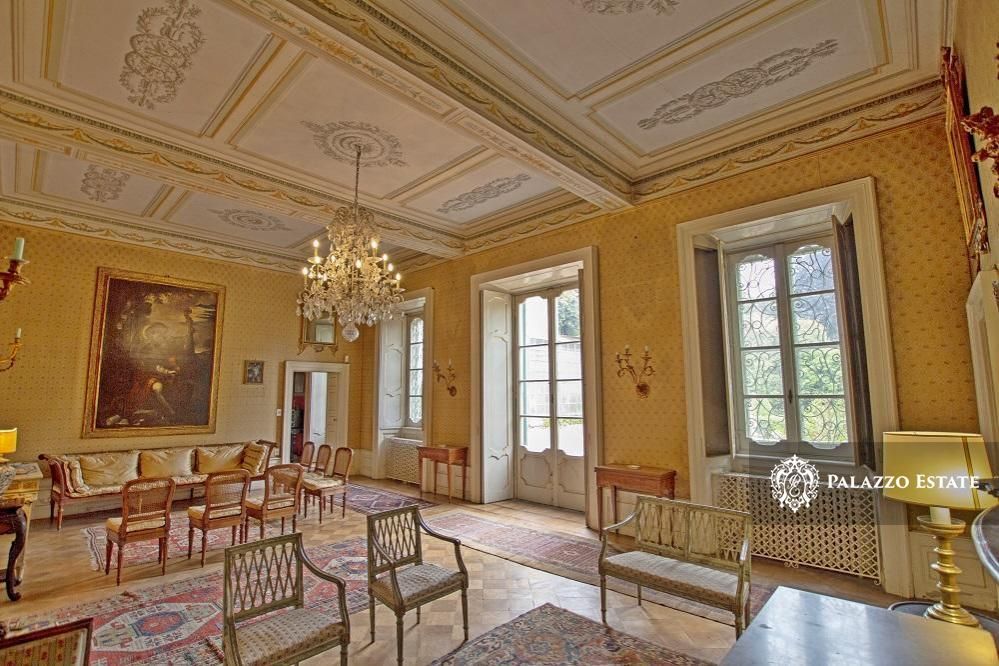 Вилла у озера Комо, Италия, 2 000 м2 фото 3