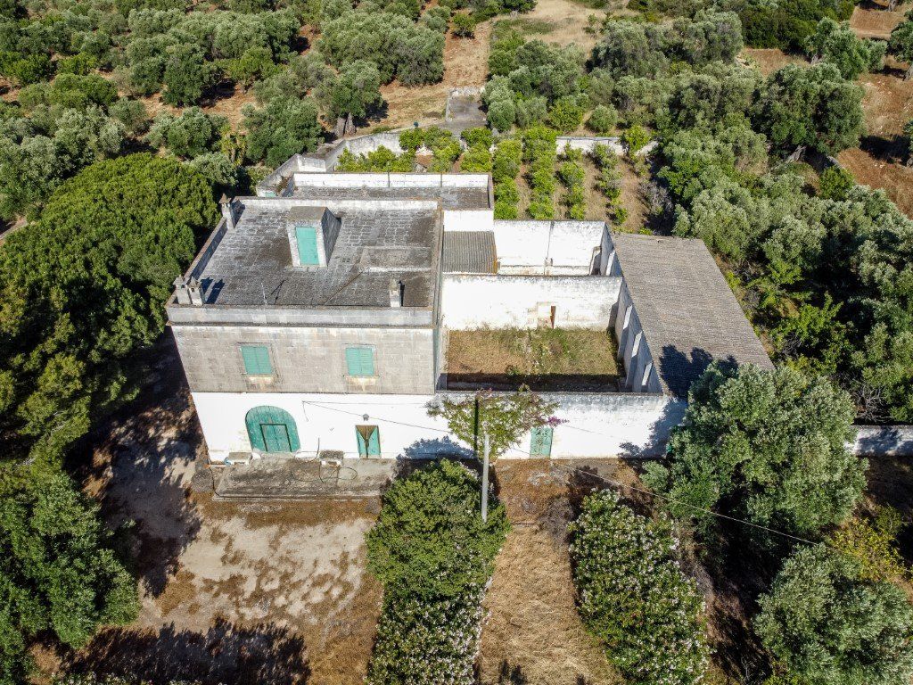 Поместье в Остуни, Италия, 550 м2 фото 2