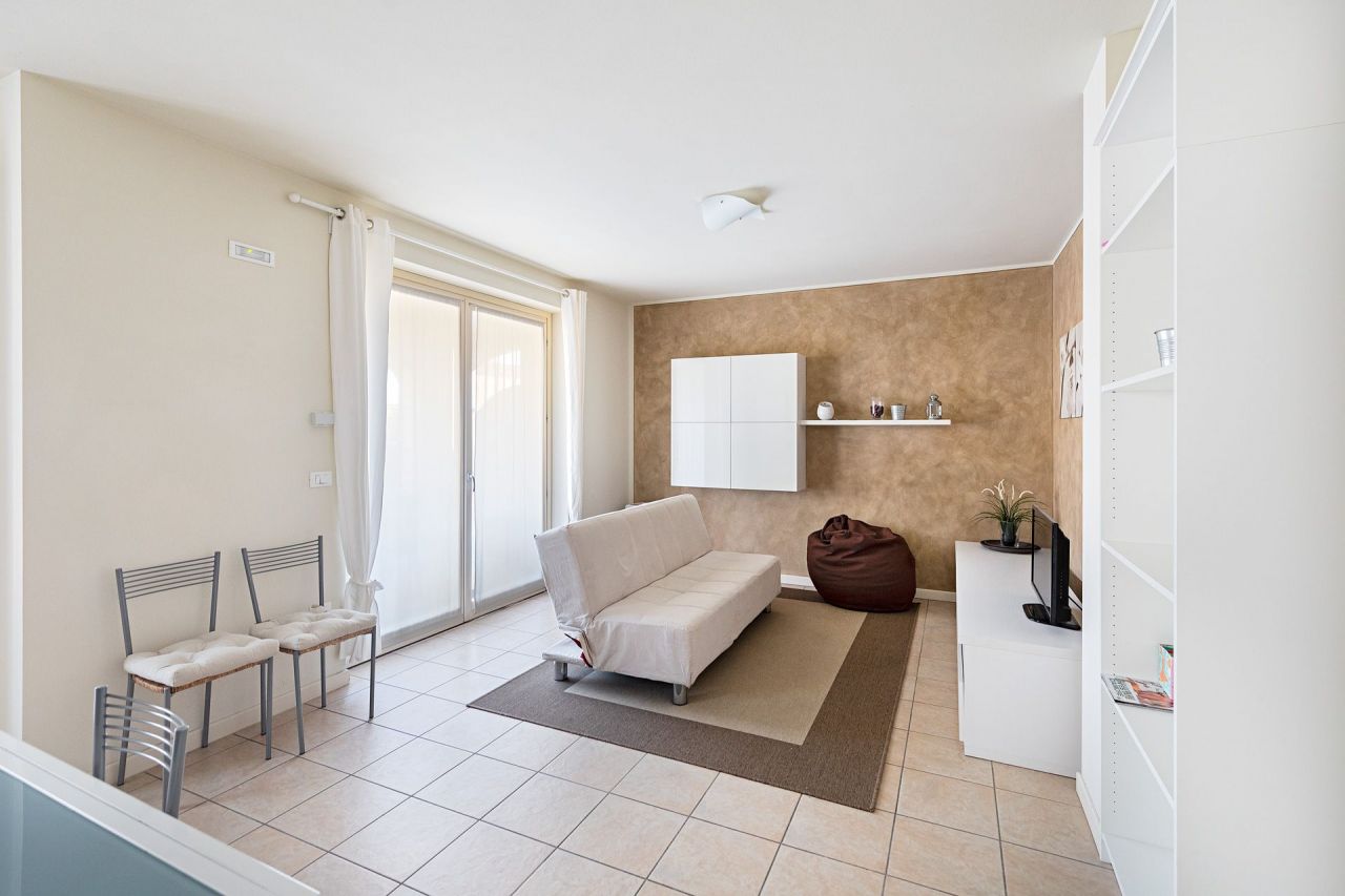 Апартаменты у озера Гарда, Италия, 110 м2 фото 5
