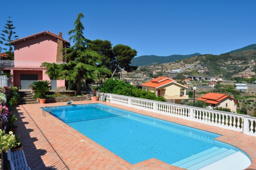 Вилла в Сан-Ремо, Италия, 322 м2 фото 3