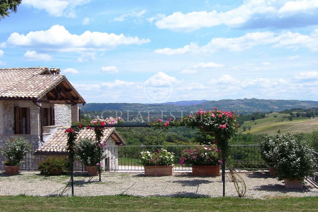 Дом в Фабро, Италия, 355.95 м2 фото 3