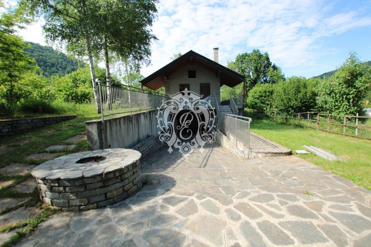 Дом в Массино-Висконти, Италия, 260 м2 фото 1