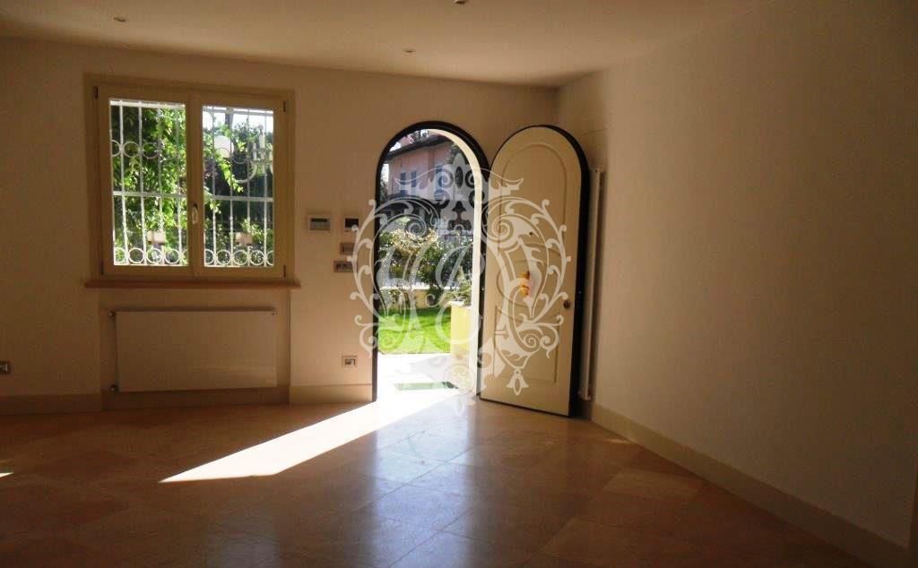 Вилла в Форте деи Марми, Италия, 160 м2 фото 2