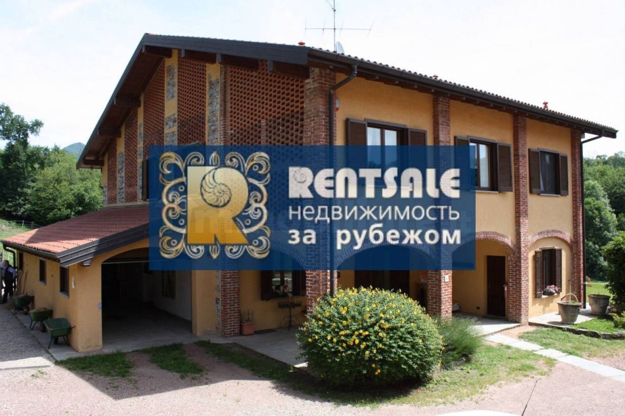 Вилла в Лавено-Момбелло, Италия, 400 м2 фото 1