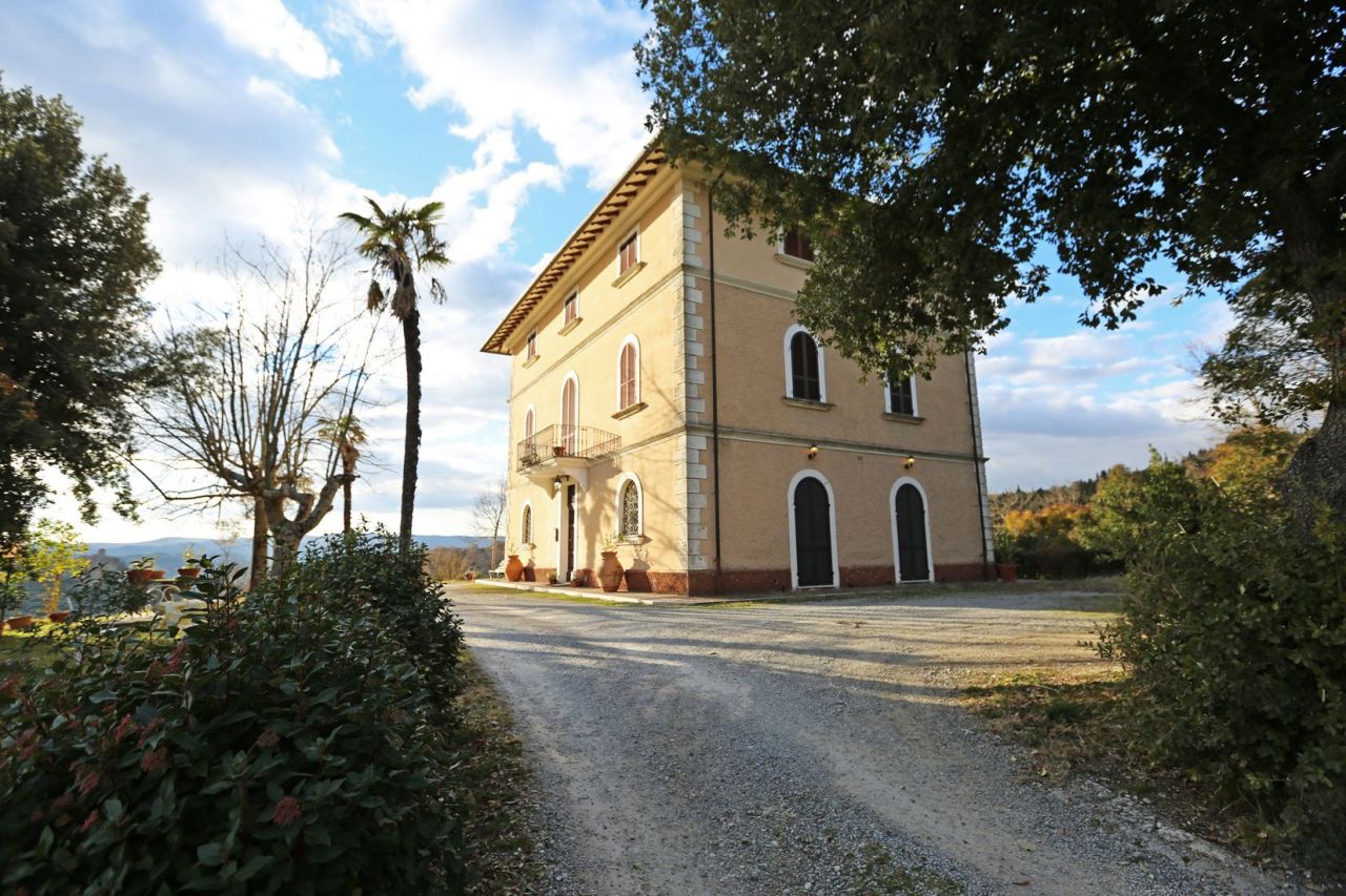 Вилла в Фабро, Италия, 882 м2 фото 2