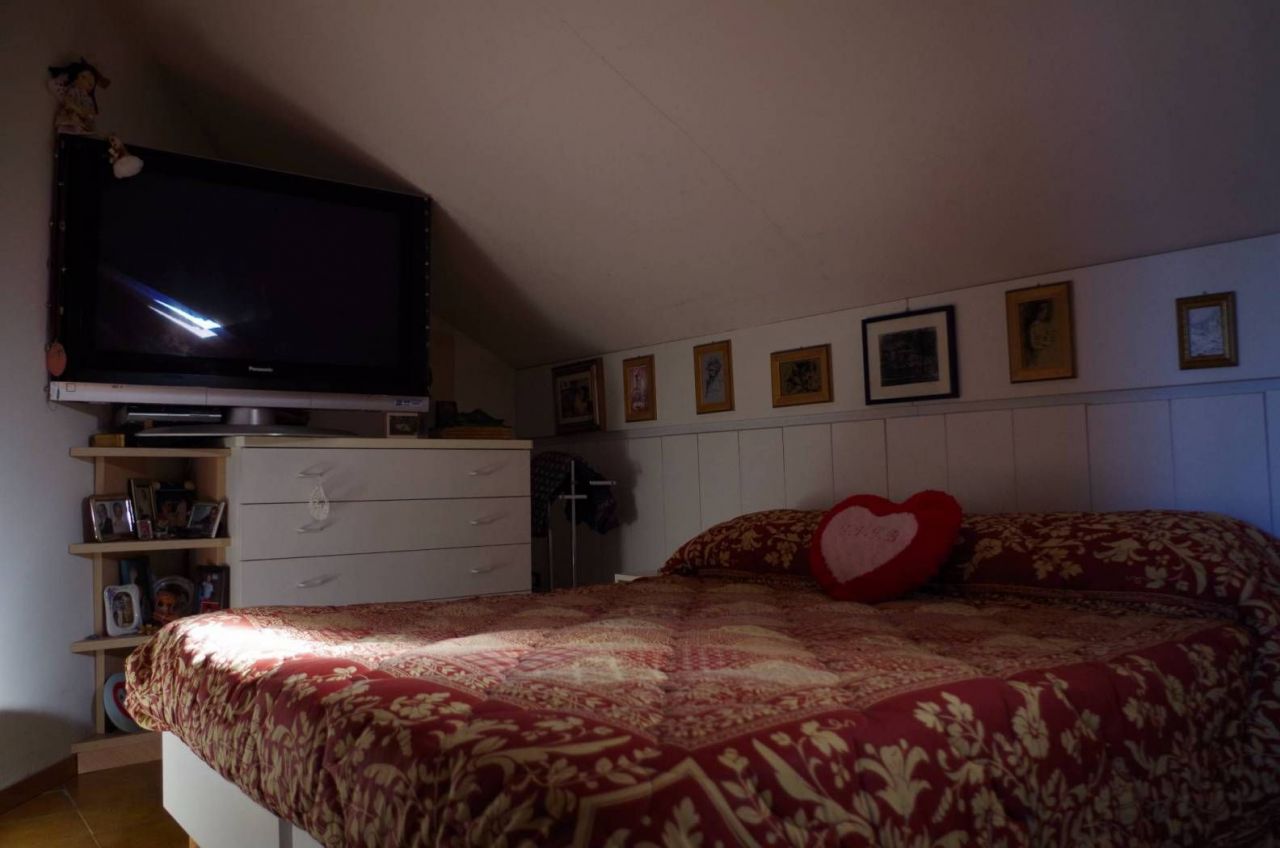 Пентхаус в Валлекрозии, Италия, 85 м2 фото 4