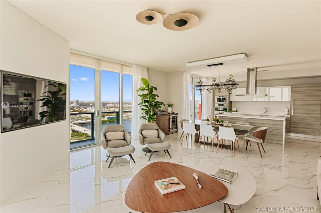 Квартира в Майами, США, 170 м2 фото 2