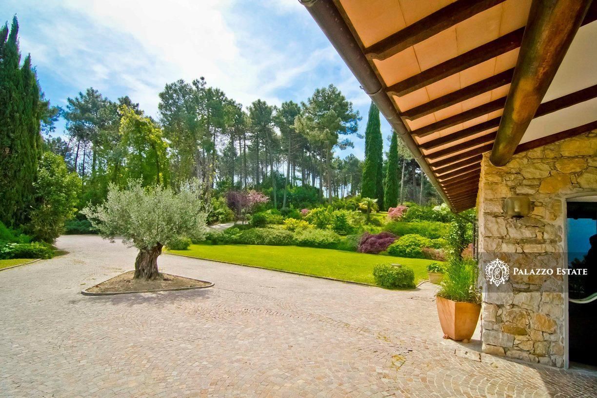 Вилла в Монтемарчелло, Италия, 400 м2 фото 3