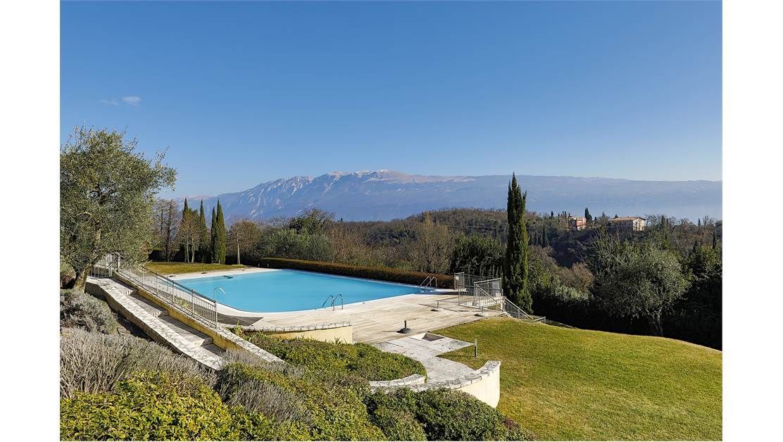 Вилла у озера Гарда, Италия, 250 м2 фото 1