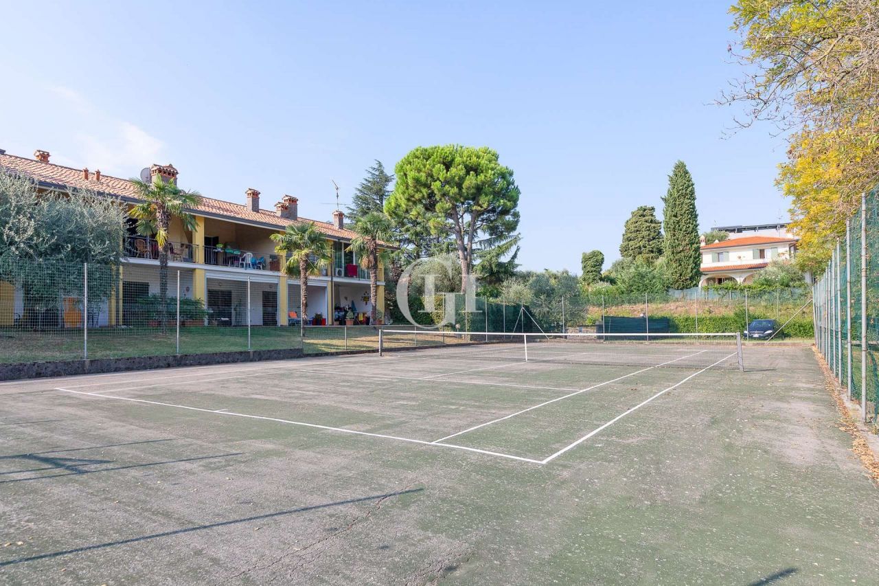 Квартира у озера Гарда, Италия, 75 м2 фото 3