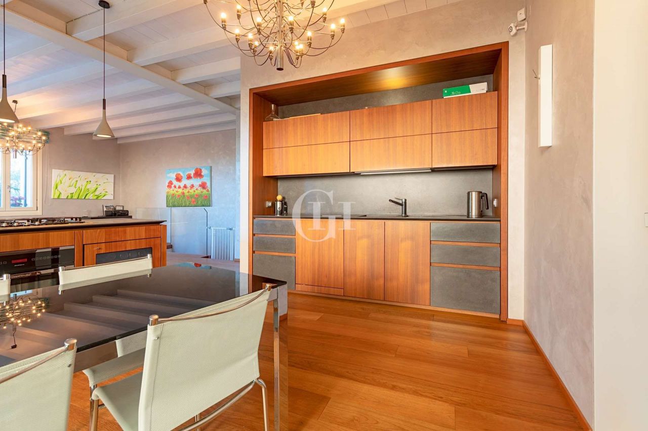 Апартаменты у озера Гарда, Италия, 147 м2 фото 5