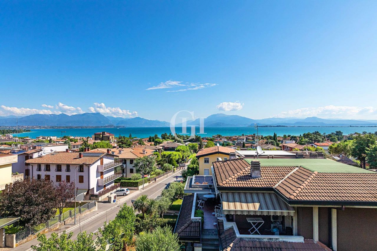 Пентхаус у озера Гарда, Италия, 232 м2 фото 4