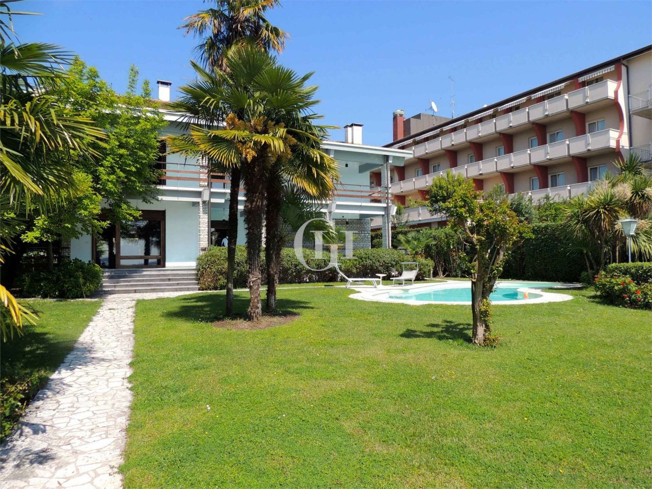 Вилла у озера Гарда, Италия, 450 м2 фото 5