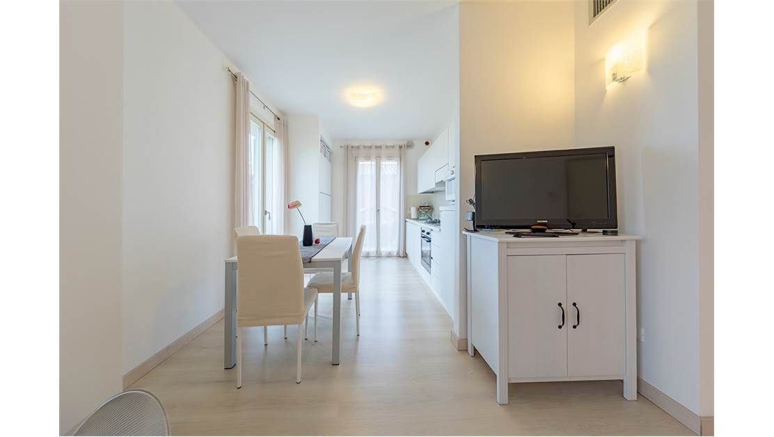 Квартира у озера Гарда, Италия, 85 м2 фото 4