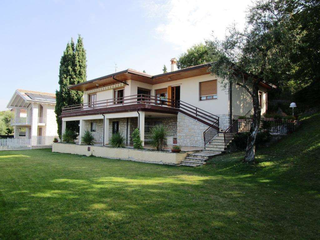 Вилла у озера Гарда, Италия, 260 м2 фото 4