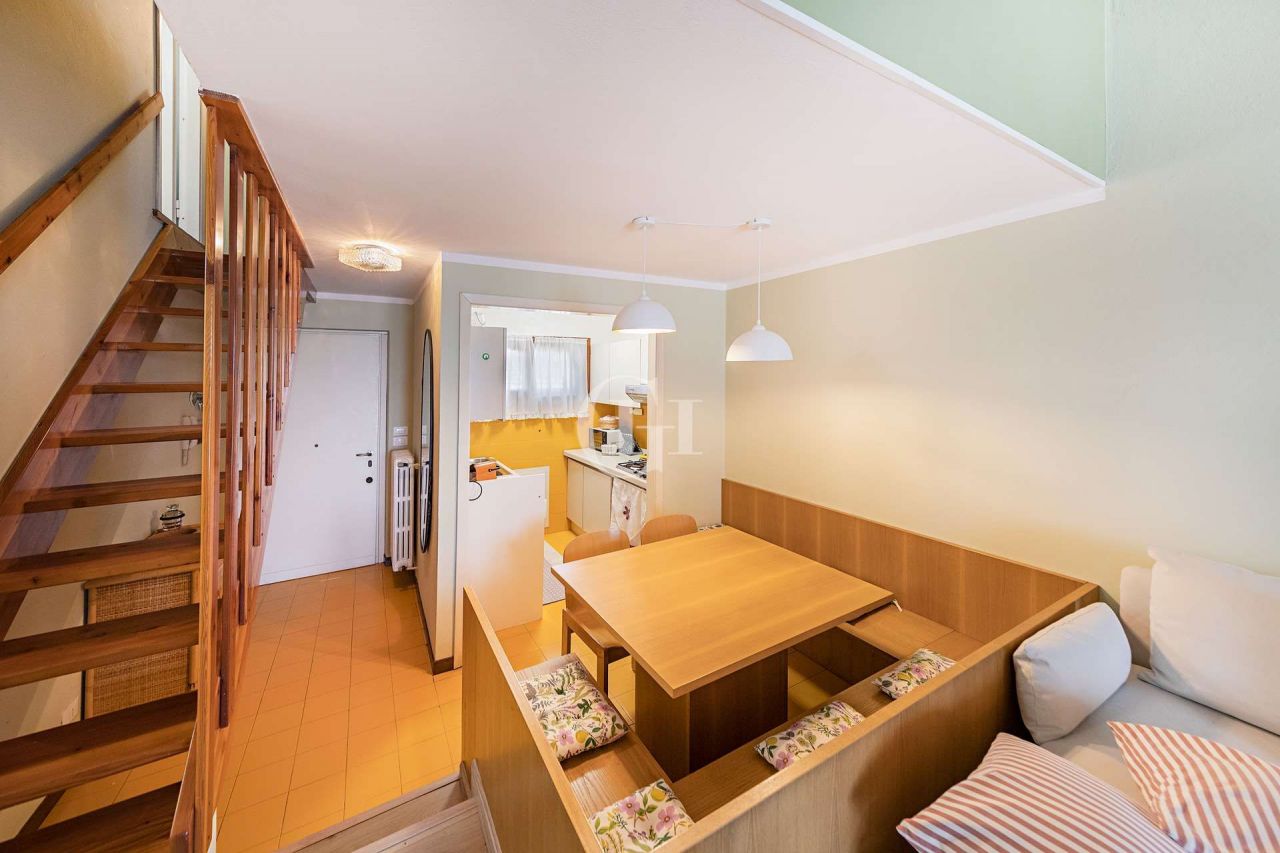 Апартаменты у озера Гарда, Италия, 101 м2 фото 3