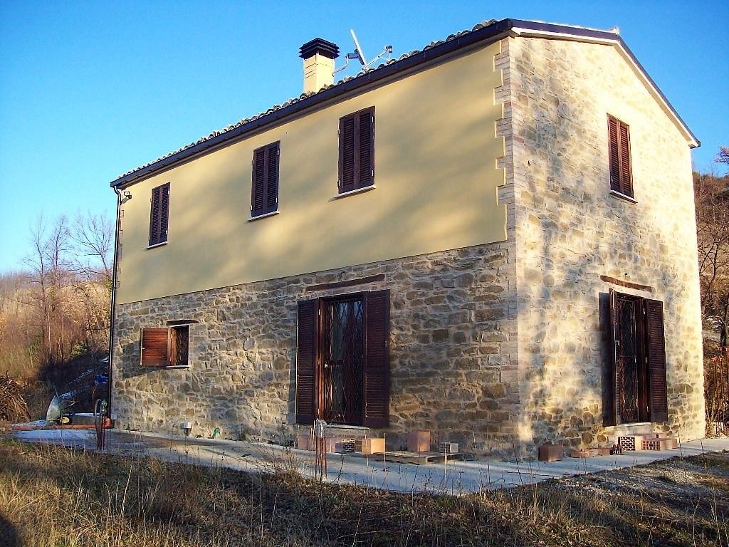 Дом в Монторио-аль-Вомано, Италия, 120 м2 фото 1