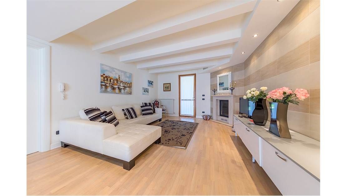 Вилла у озера Гарда, Италия, 100 м2 фото 5