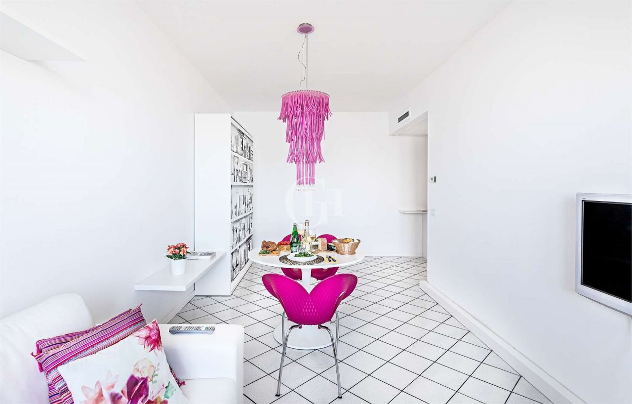 Квартира у озера Гарда, Италия, 28 м2 фото 5