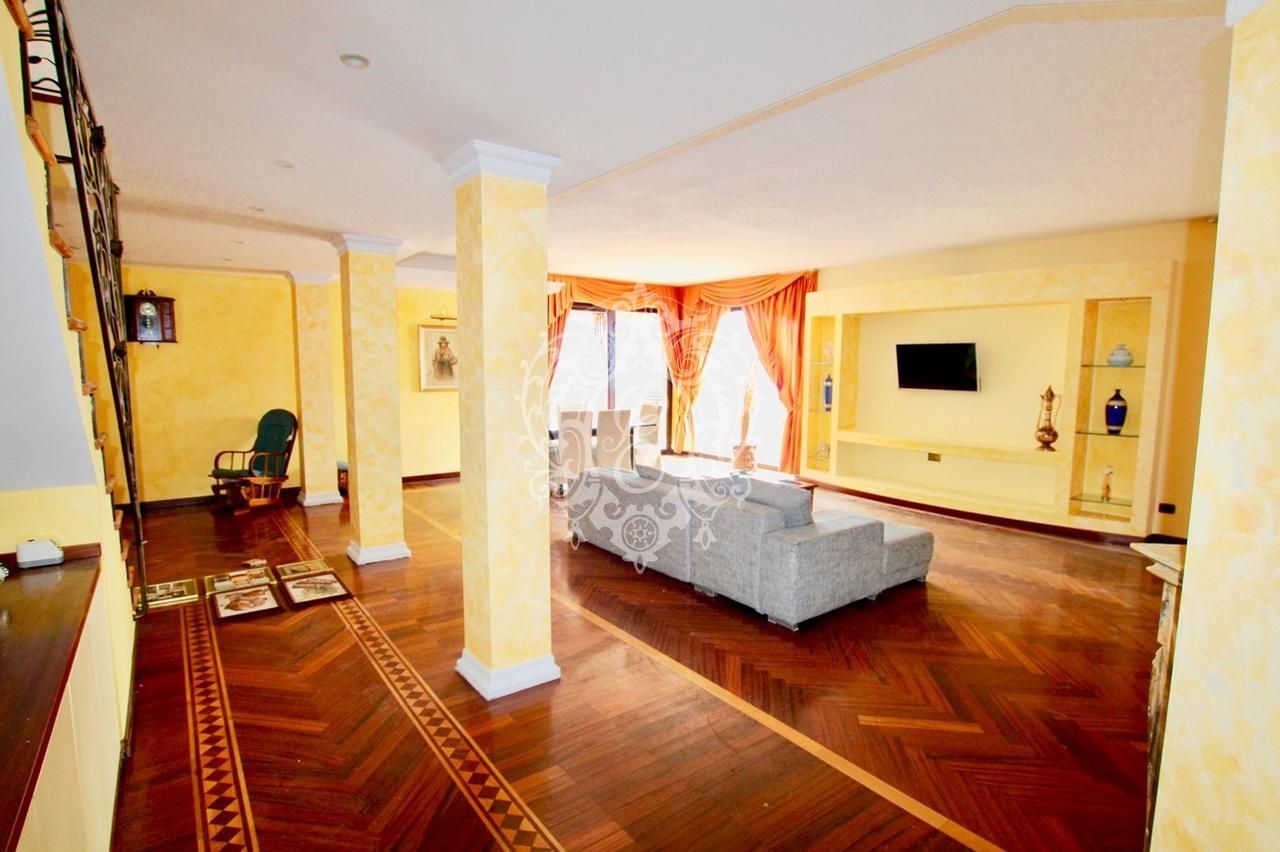 Апартаменты в Беллано, Италия, 240 м2 фото 3