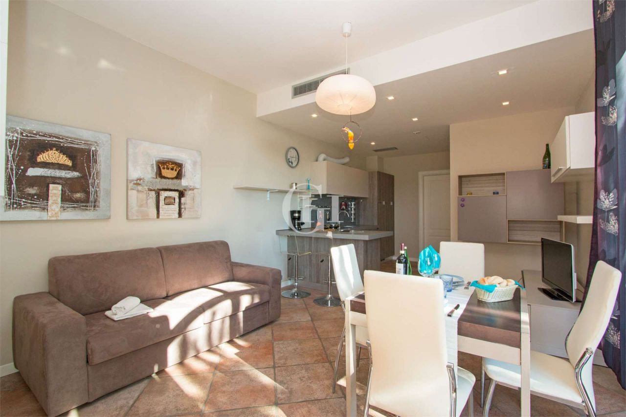 Квартира у озера Гарда, Италия, 60 м2 фото 5
