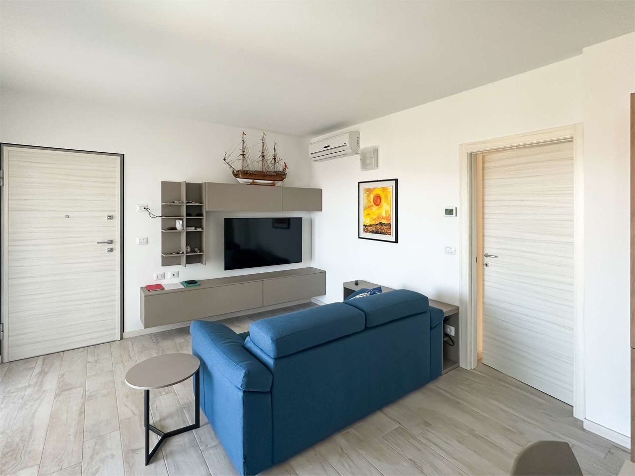 Апартаменты у озера Гарда, Италия, 110 м2 фото 2