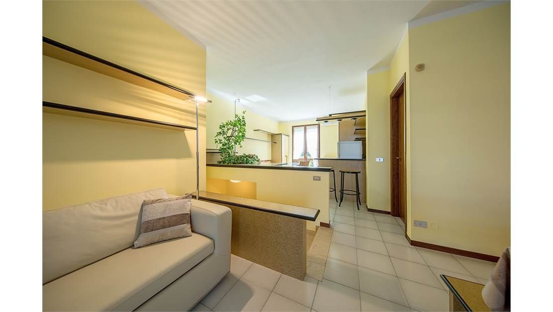 Квартира у озера Гарда, Италия, 85.65 м2 фото 4