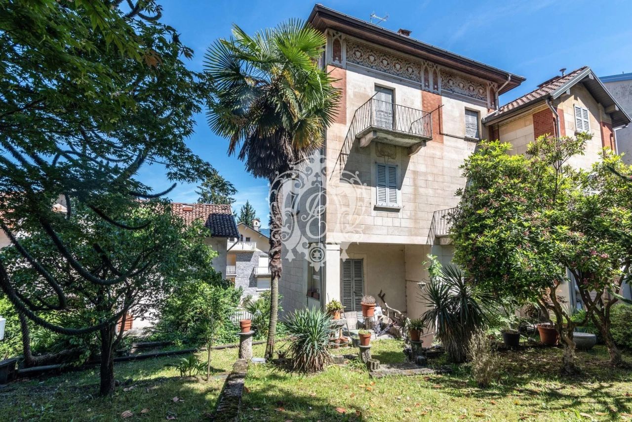 Дом в Стрезе, Италия, 650 м2 фото 1