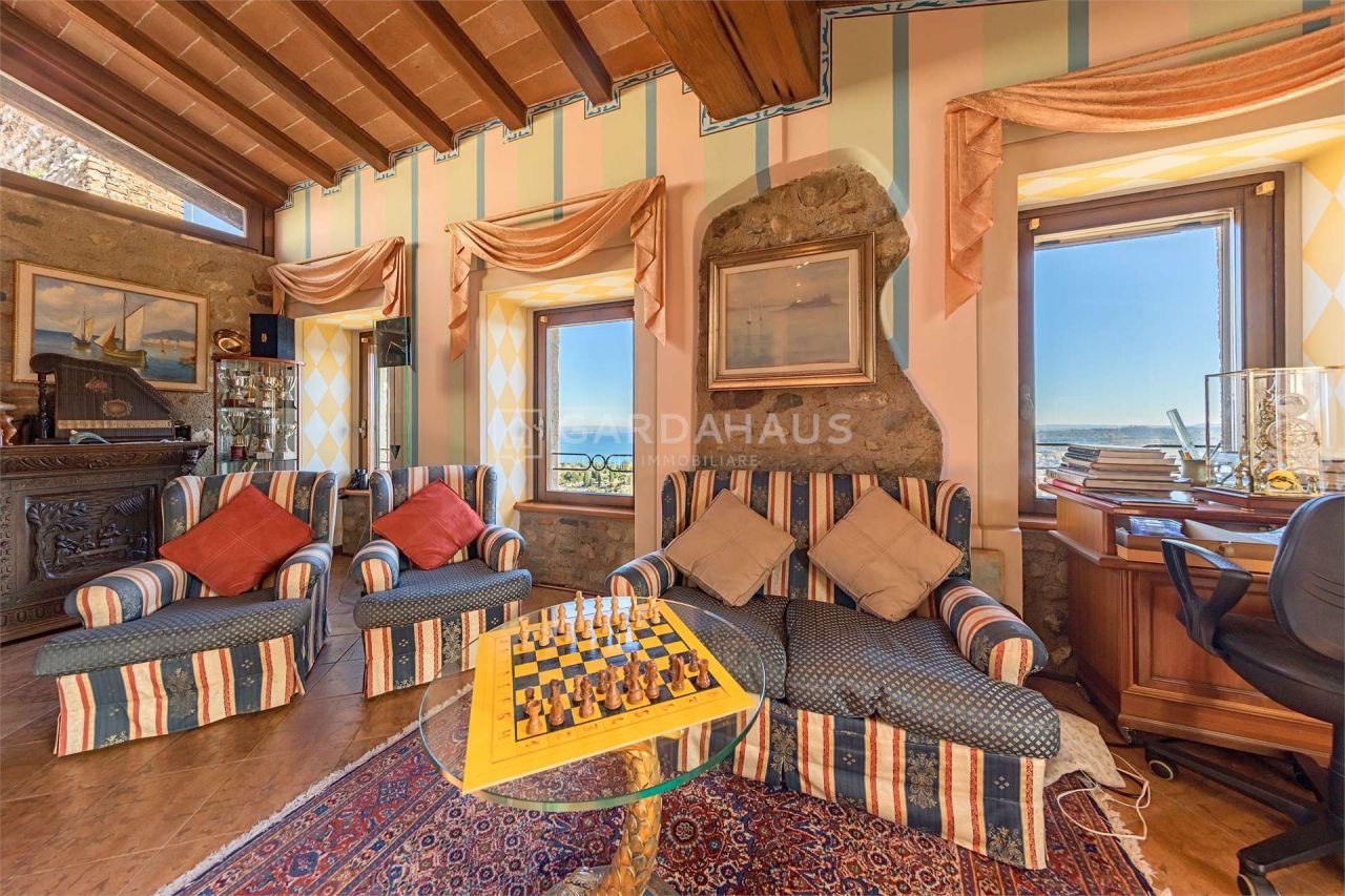 Апартаменты у озера Гарда, Италия, 91 м2 фото 3
